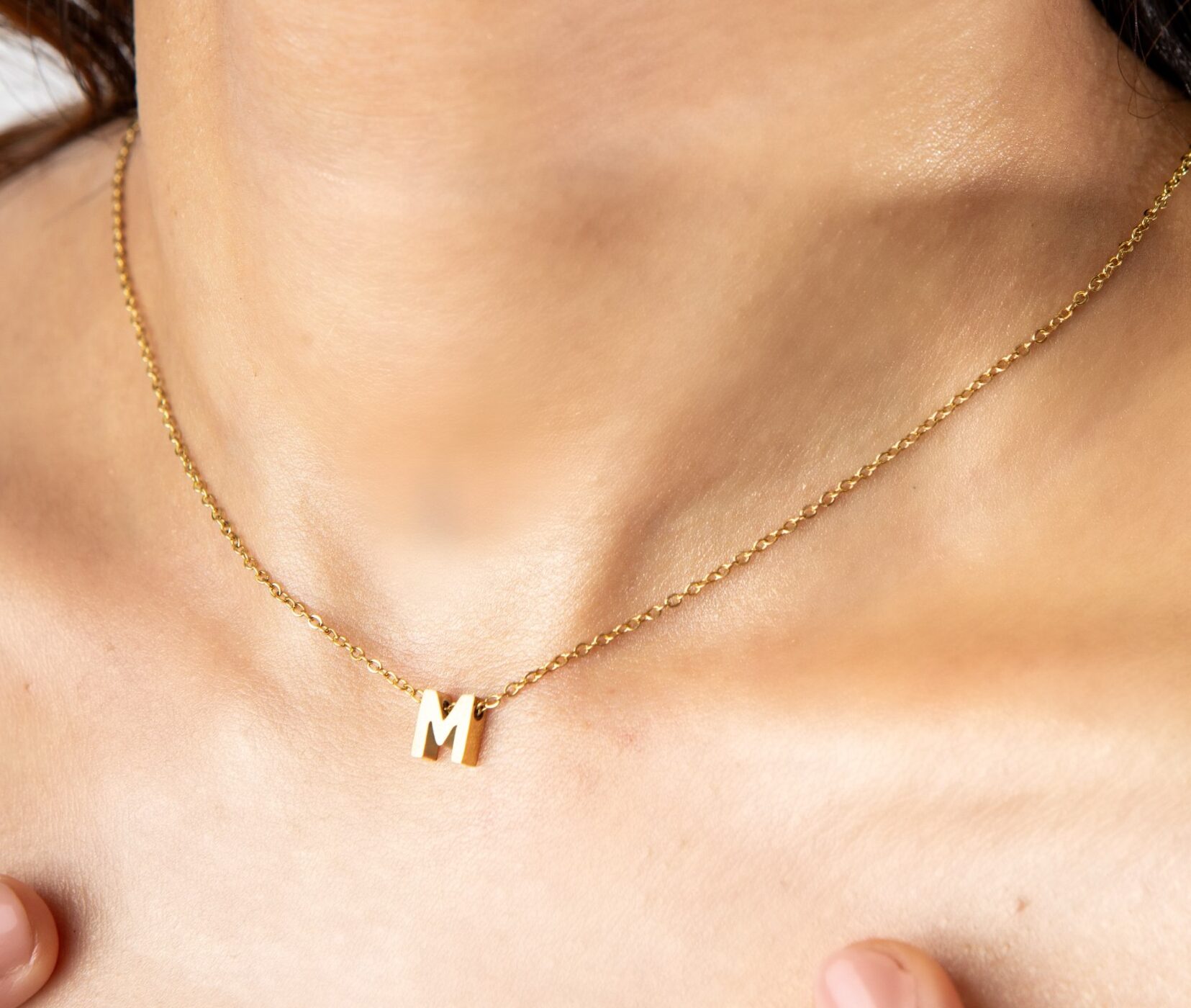 M mini Initial necklace 818 pic 1